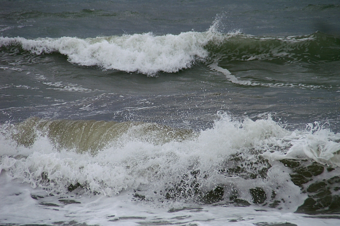 PICT1417 small KALYVES WAVES.jpg - 289892 Bytes
